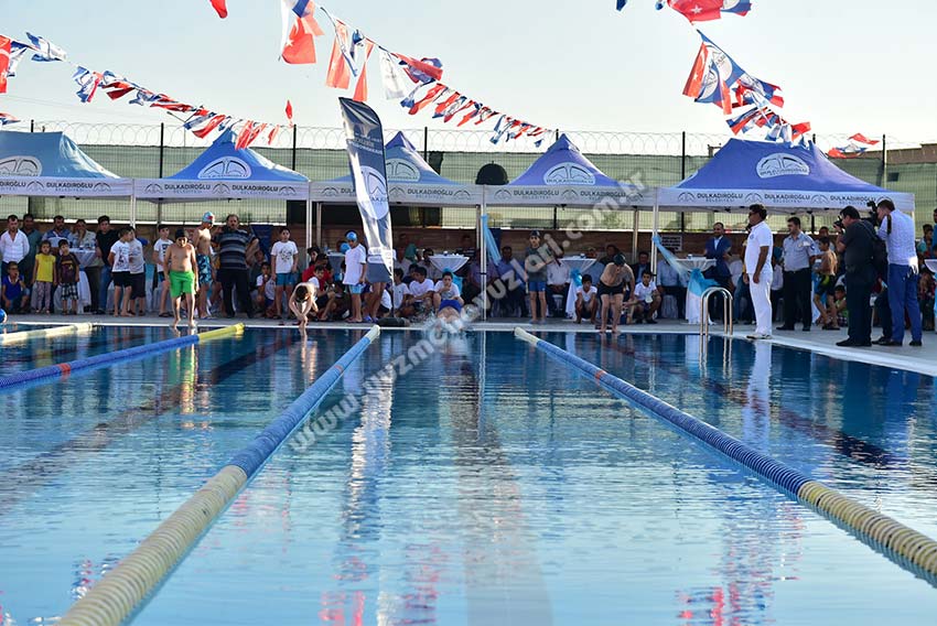 Kahramanmaraş Belediyesi Yarı Olimpik Yüzme Havuzu